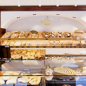Brot- und Kuchentheke